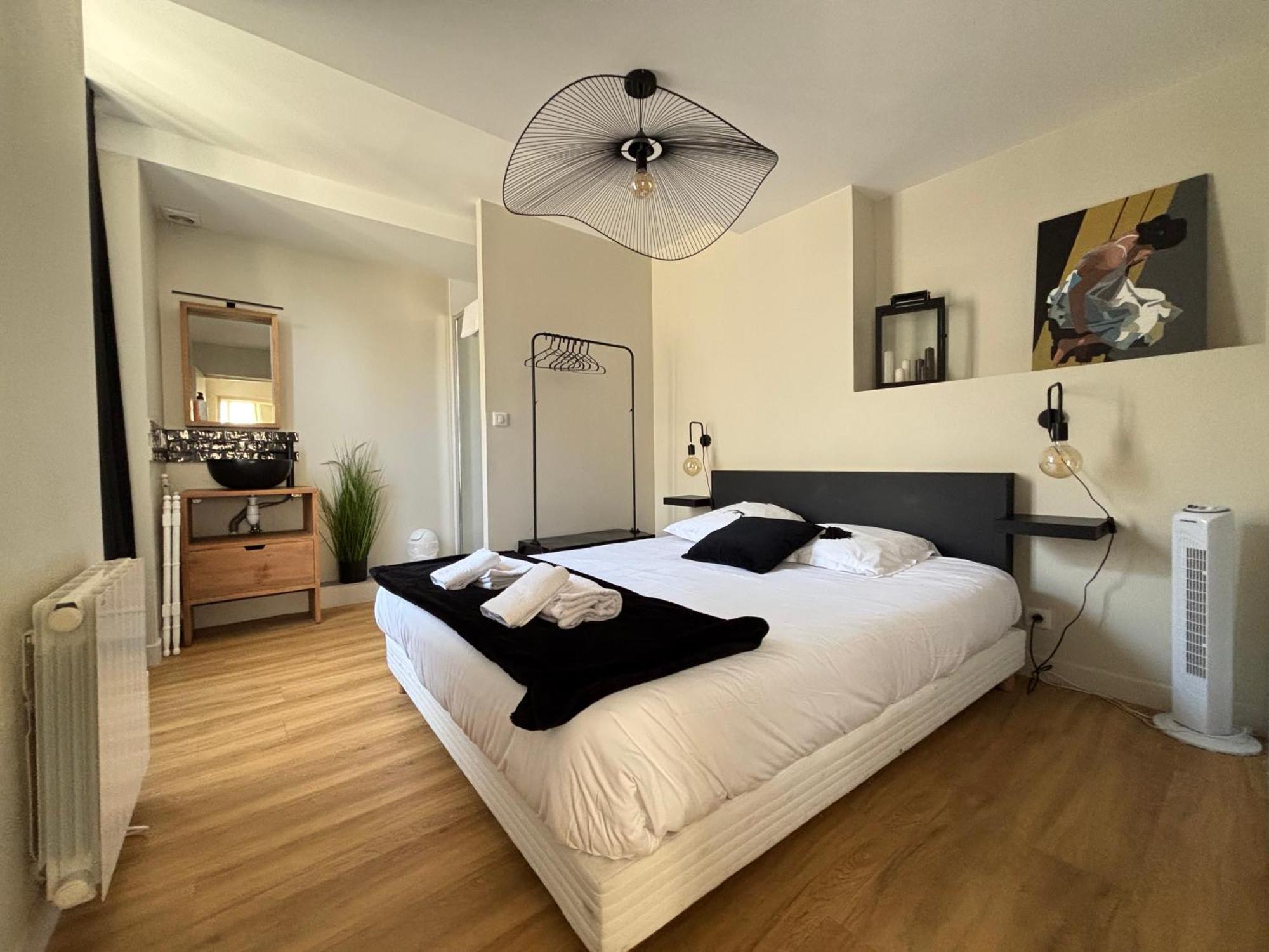 Bajocasse Apt Duplex Spacieux 3 Ch 2 Sdb Cosy Plein Centre Bayeux Decoration Elegante Proche Plages Du Debarquement Eksteriør bilde